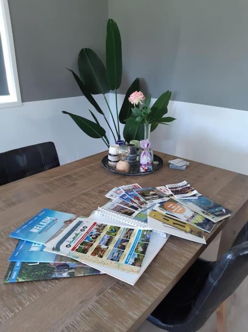 B&B Weidse Blik Ingelum Engelum Bagian luar foto